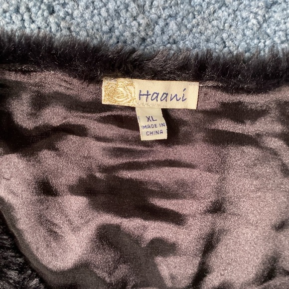 Fabulous Black Faux Fur women’s Jacket shrug 3/4 sleeves with bling sz XL - Picture 4 of 6